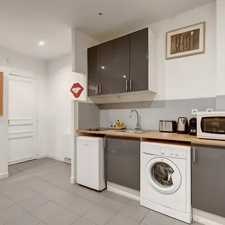 Bluestay 200 - Superb Paris