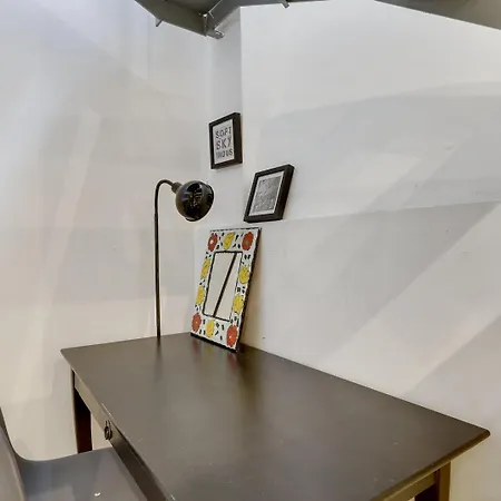 Bluestay 200 - Superb