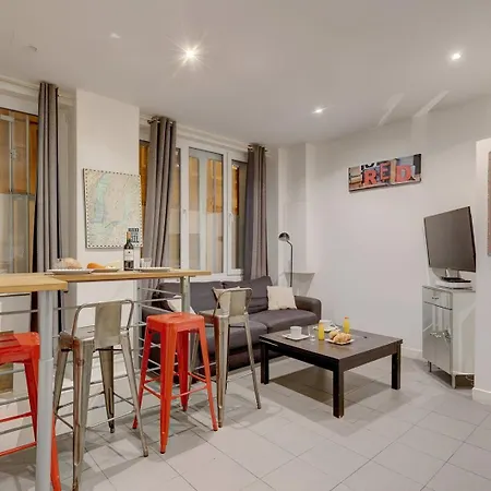 Bluestay 200 - Superb Apartamento