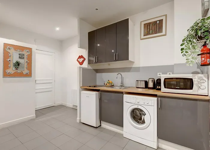 Bluestay 200 - Superb Paris